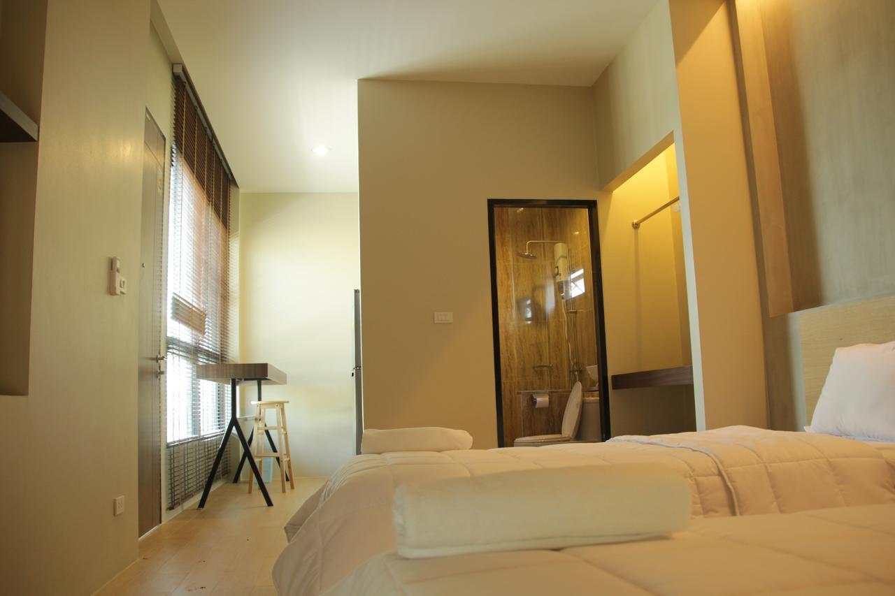 The Residence Thepkanjana Ban Khlong Krathum Baen Экстерьер фото