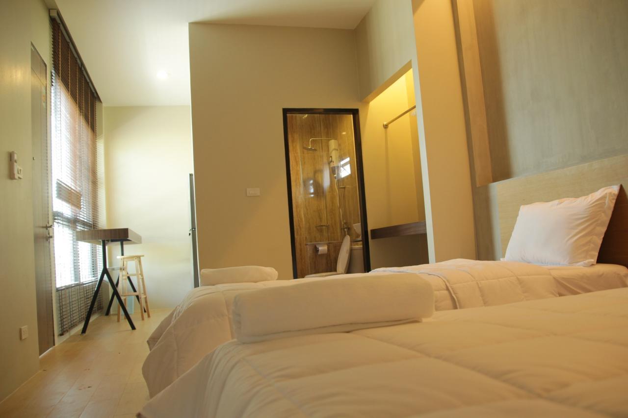 The Residence Thepkanjana Ban Khlong Krathum Baen Экстерьер фото